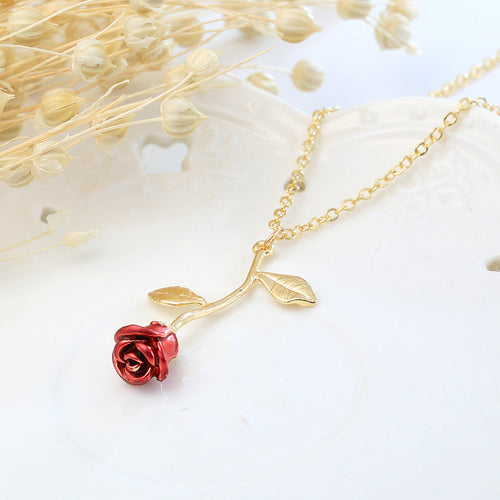 Creative Red Rose Pendant Necklace