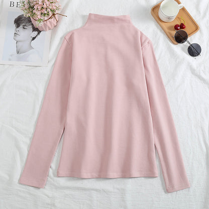 A velvet long-sleeved T-shirt as a base layer for women in solid colors