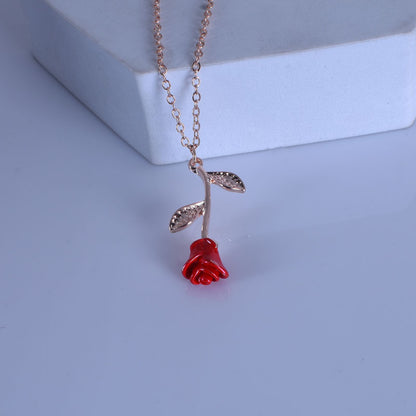 Creative Red Rose Pendant Necklace
