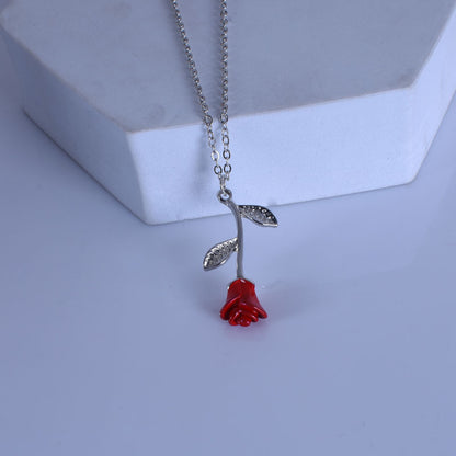 Creative Red Rose Pendant Necklace